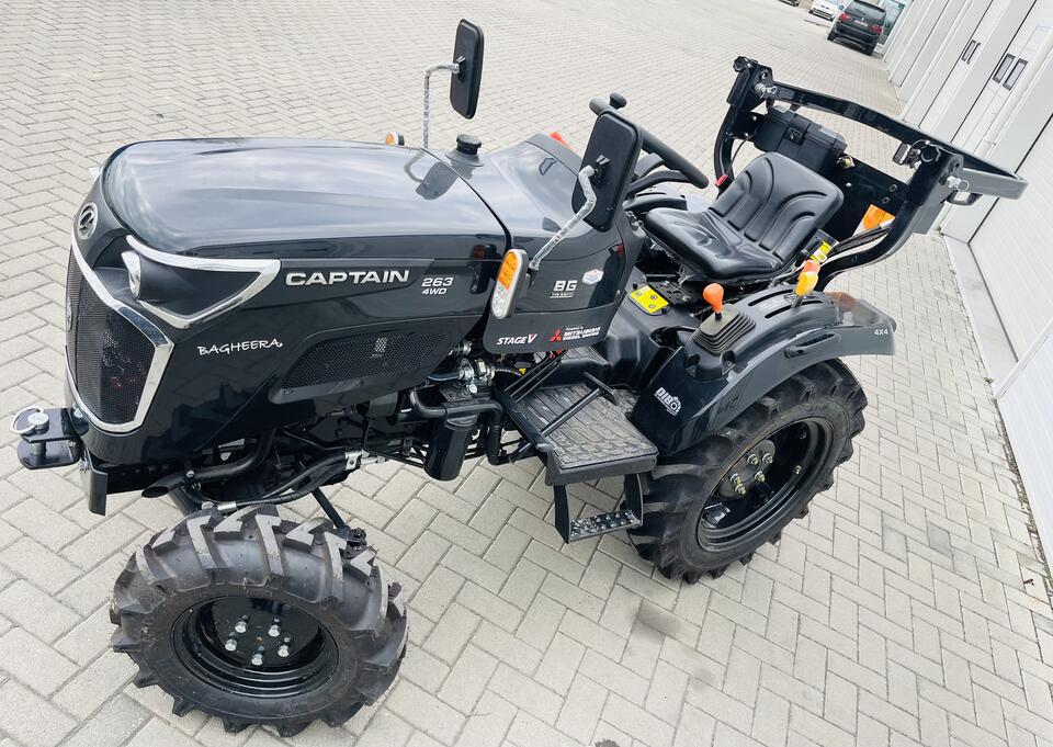 Captain 263 4WD agrokerkkel fekete